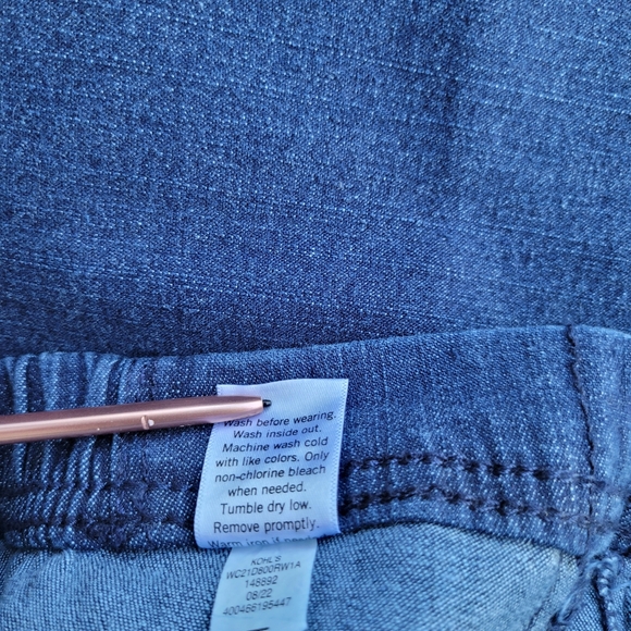 Croft & Barrow. Small. NWT. Dk Wash. - Picture 10 of 10